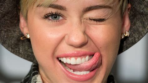 Amateur Brunette Celebrity. . Miley cyrus video porn